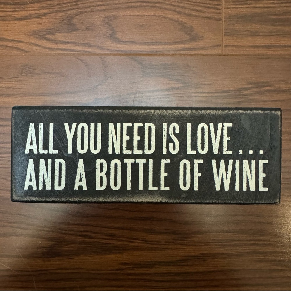NWT! Box Sign Love…Wine!